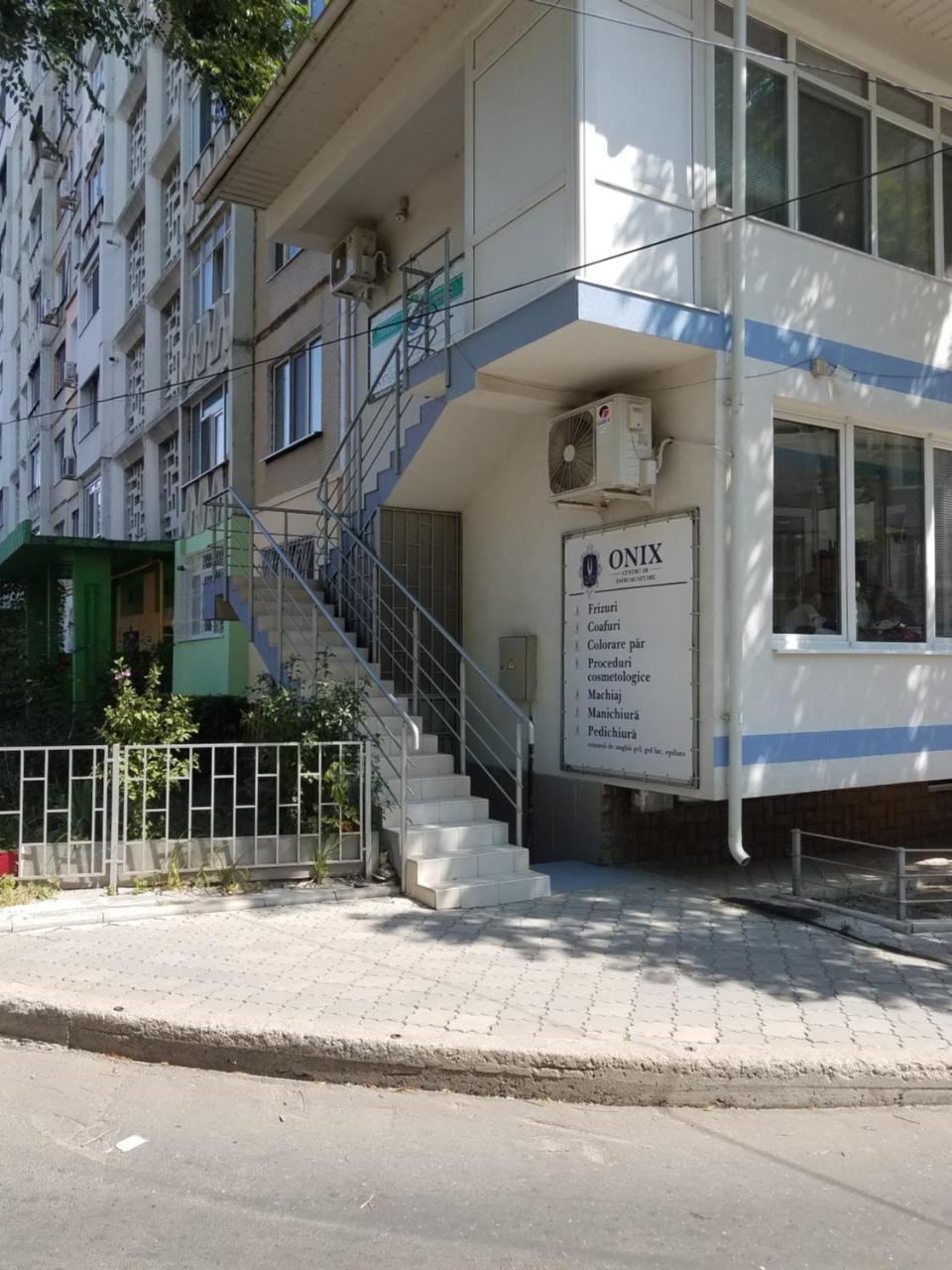 Apartment On Constantin Negruzzi 基希讷乌 外观 照片